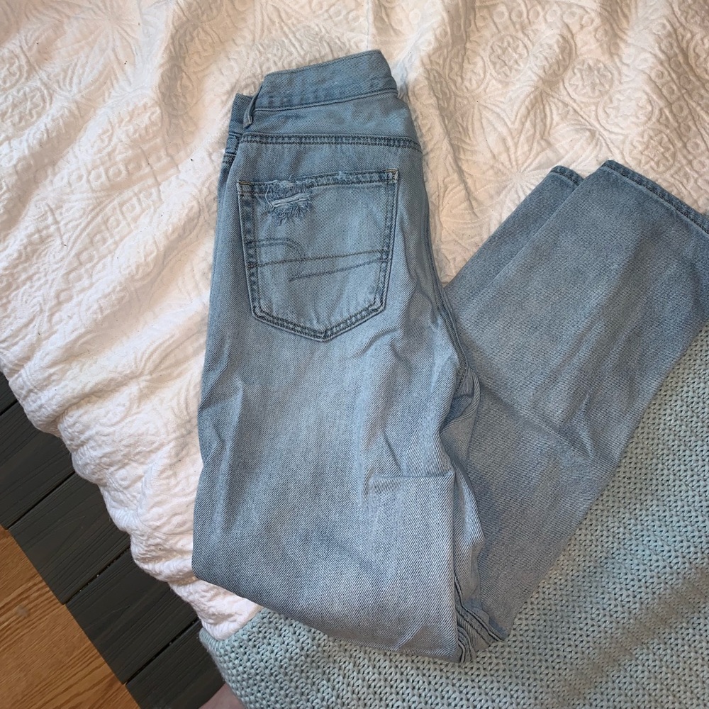 american eagle mom jeans